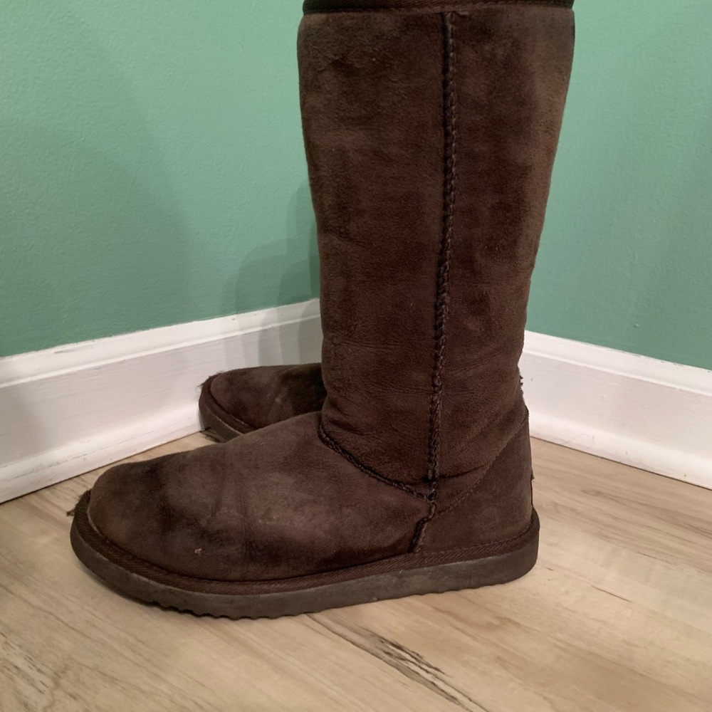 UGG Brand Classic Tall Chocolate Brown 7 - Picture 8 of 9